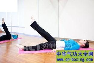 瘦腿瑜伽动作视频教程,跟随视频教程打造完美腿部线条