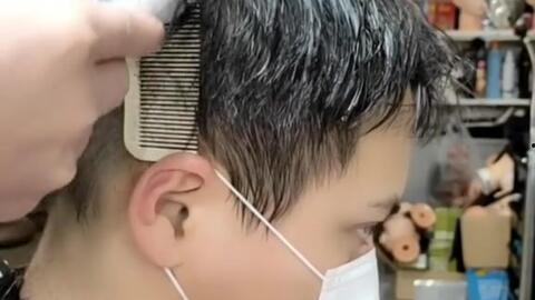 剪头发视频,跟随视频教程打造完美发型